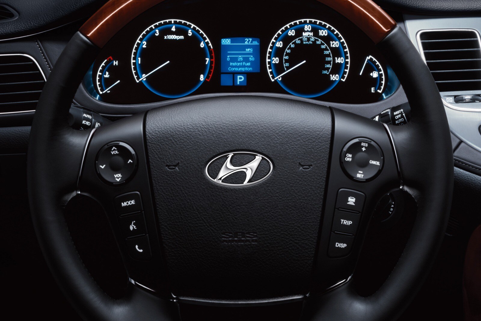2010 Hyundai Genesis interior SWD