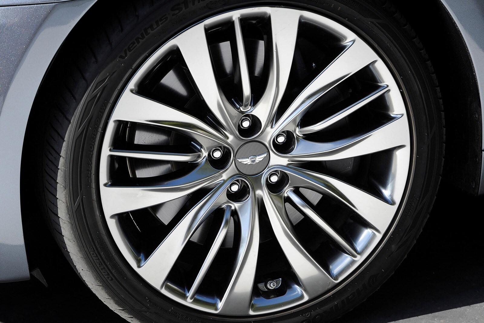 2015 Hyundai Genesis exterior W