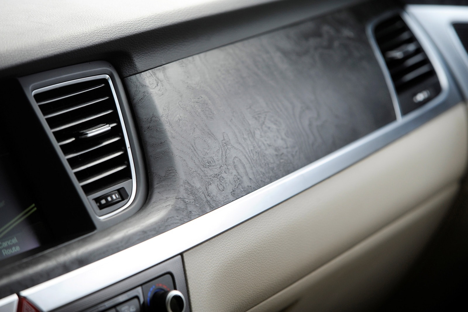 2015 Hyundai Genesis Sedan front safety DETAIL