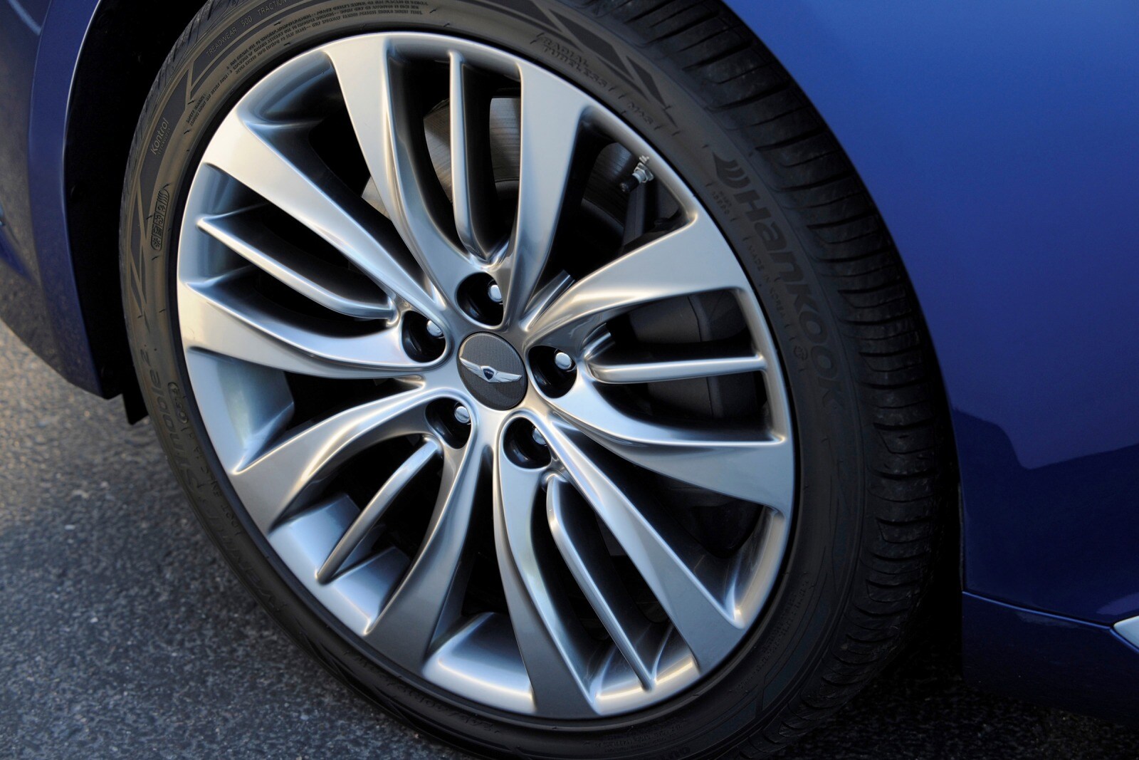 2016 Hyundai Genesis exterior W