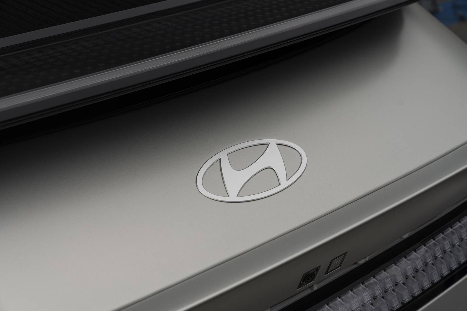 2023 Hyundai Ioniq exterior RBDG