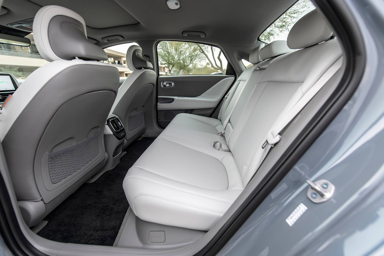 2023 Hyundai Ioniq interior RI