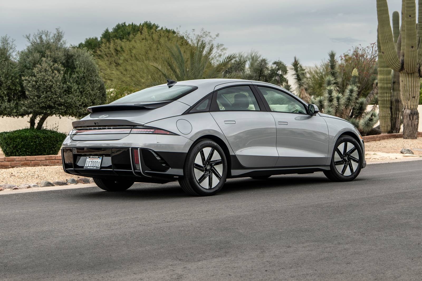 2023 Hyundai Ioniq exterior FQ