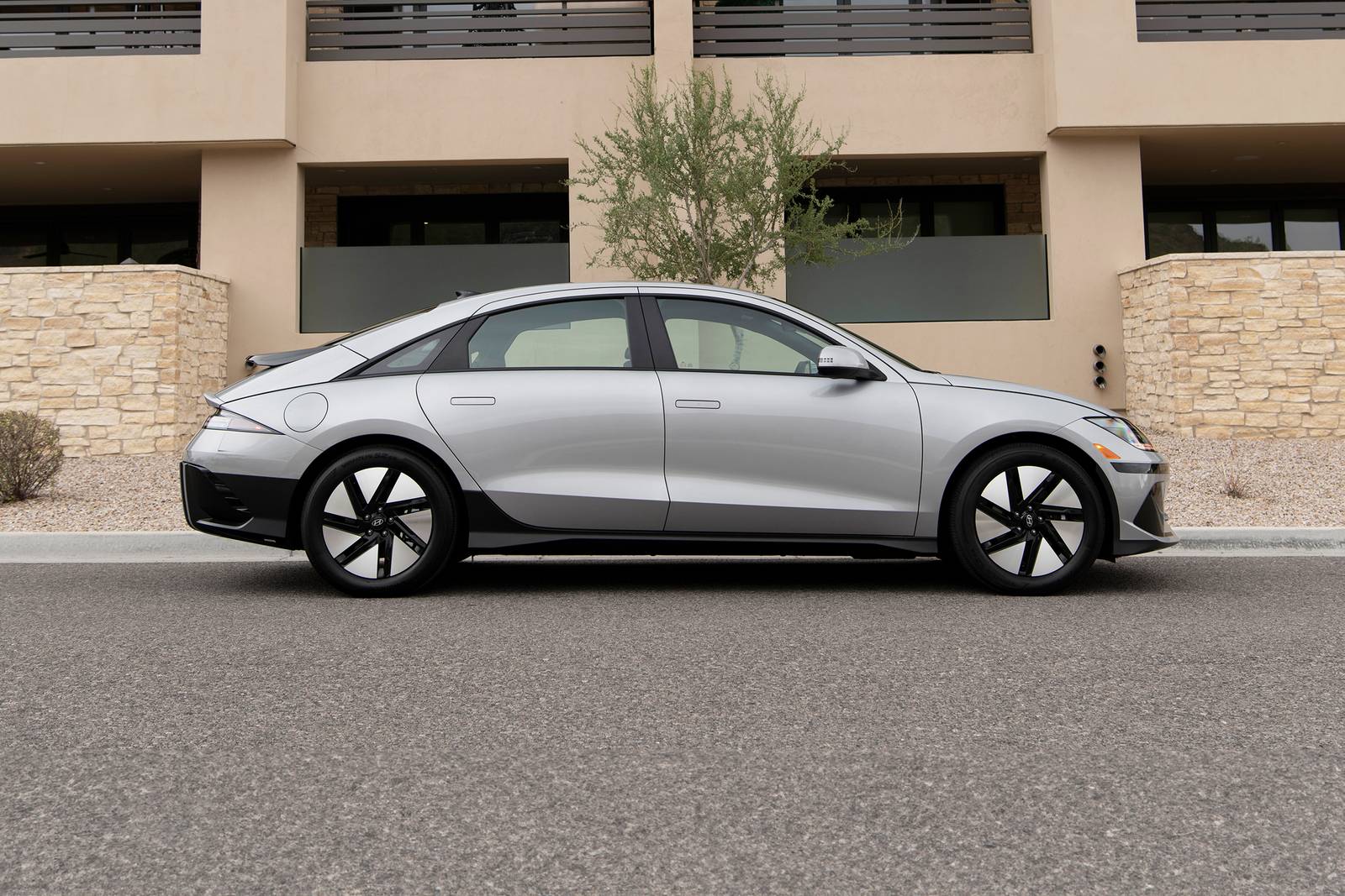 2023 Hyundai Ioniq exterior S