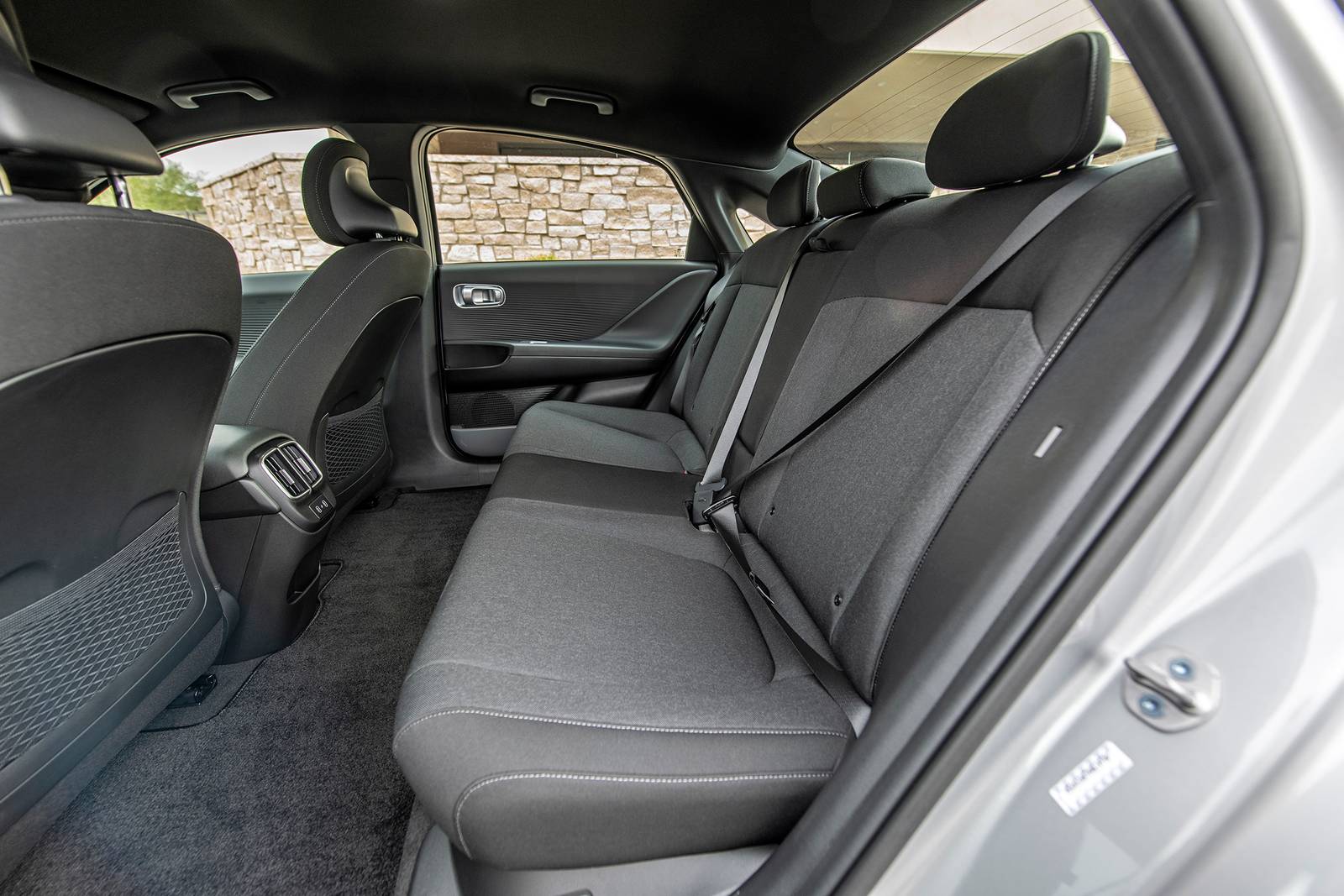 2023 Hyundai Ioniq interior RI