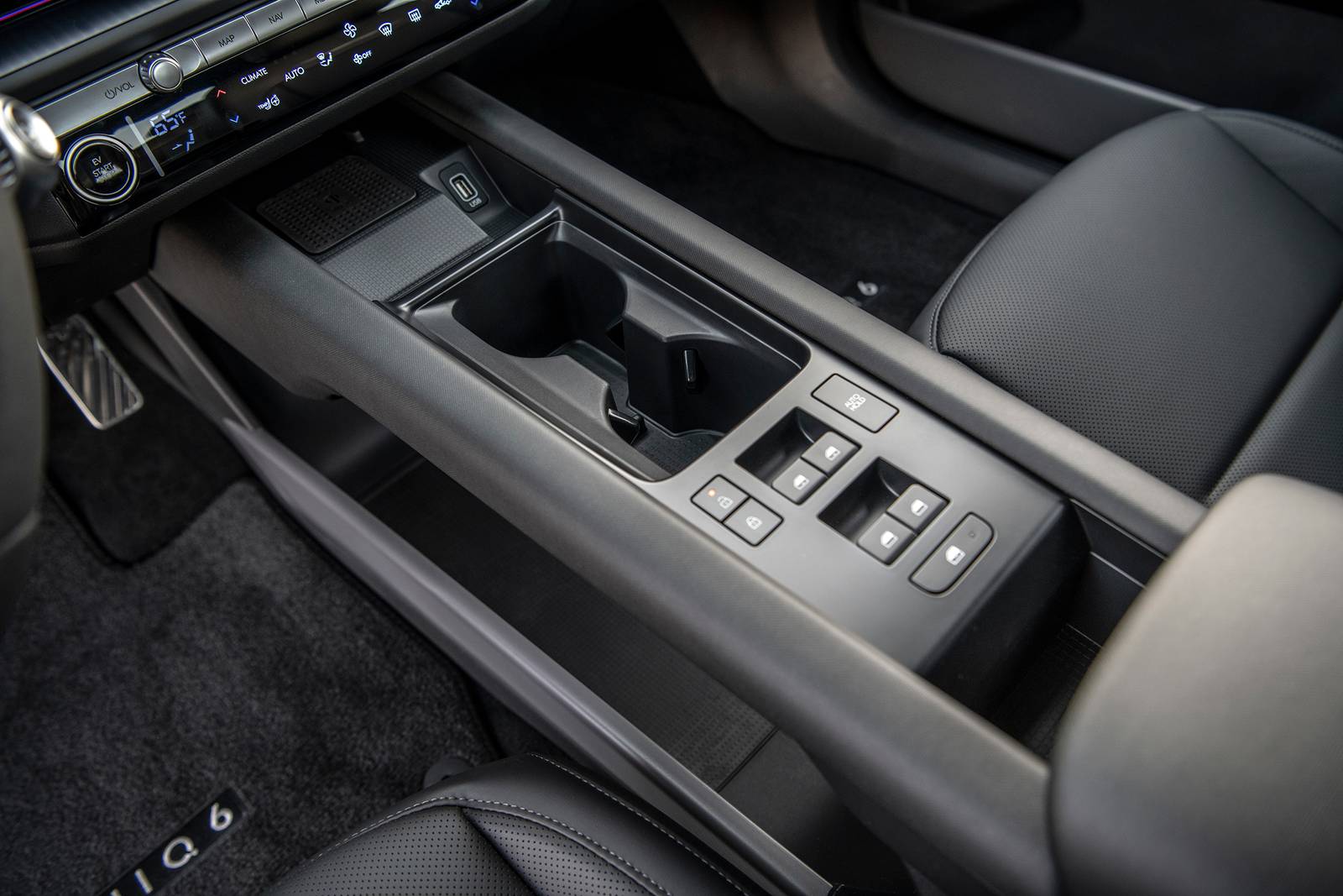 2025 Hyundai IONIQ 6 interior CUP