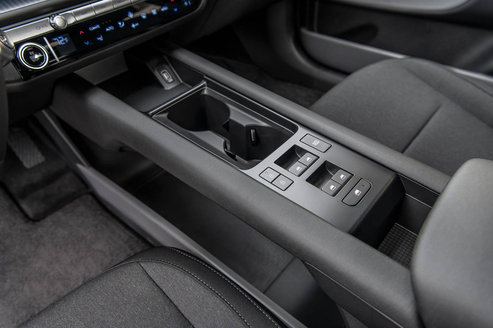 2025 Hyundai IONIQ 6 interior AUXCTRL