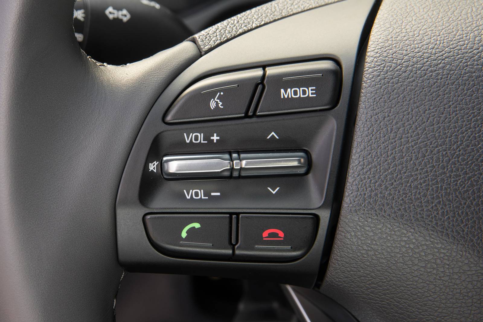 2017 Hyundai Ioniq Hybrid interior AUXCTRL