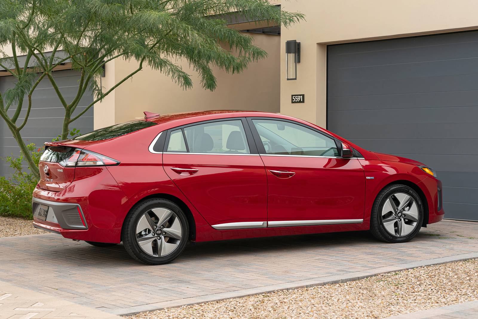 2020 Hyundai Ioniq exterior FQ