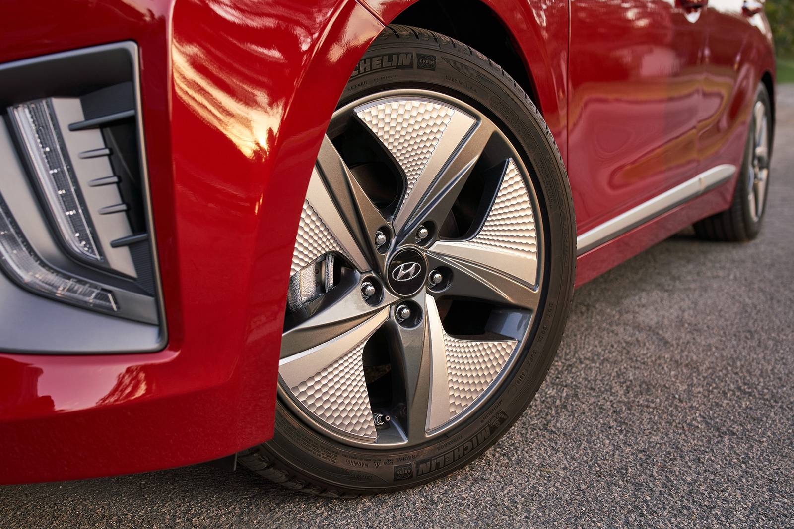 2020 Hyundai Ioniq exterior W