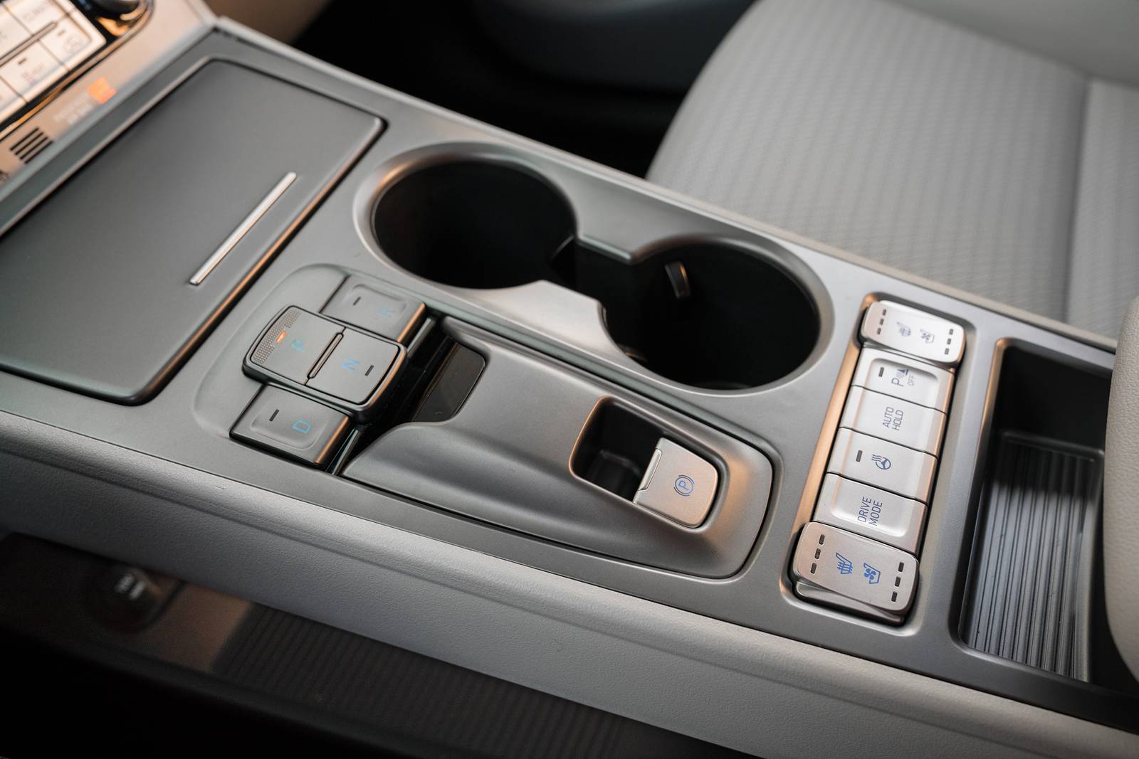 2019 Hyundai Kona interior SHF