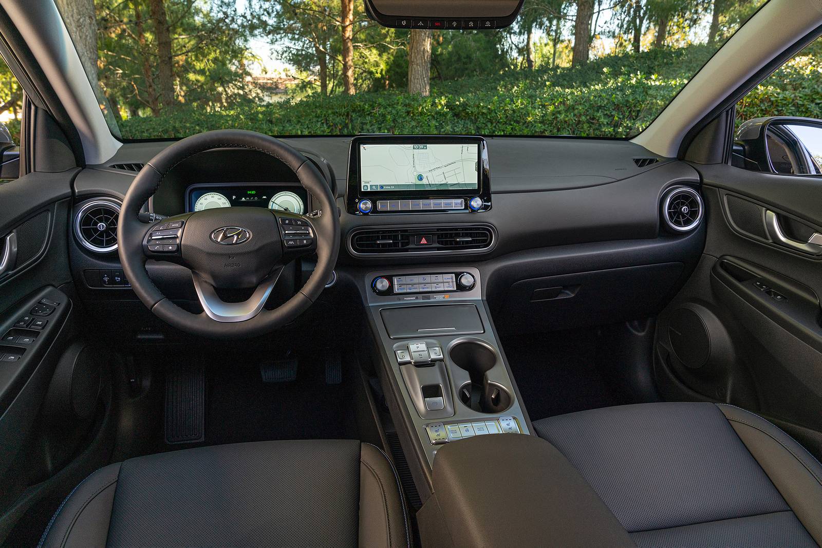 2022 Hyundai Kona Electric interior D