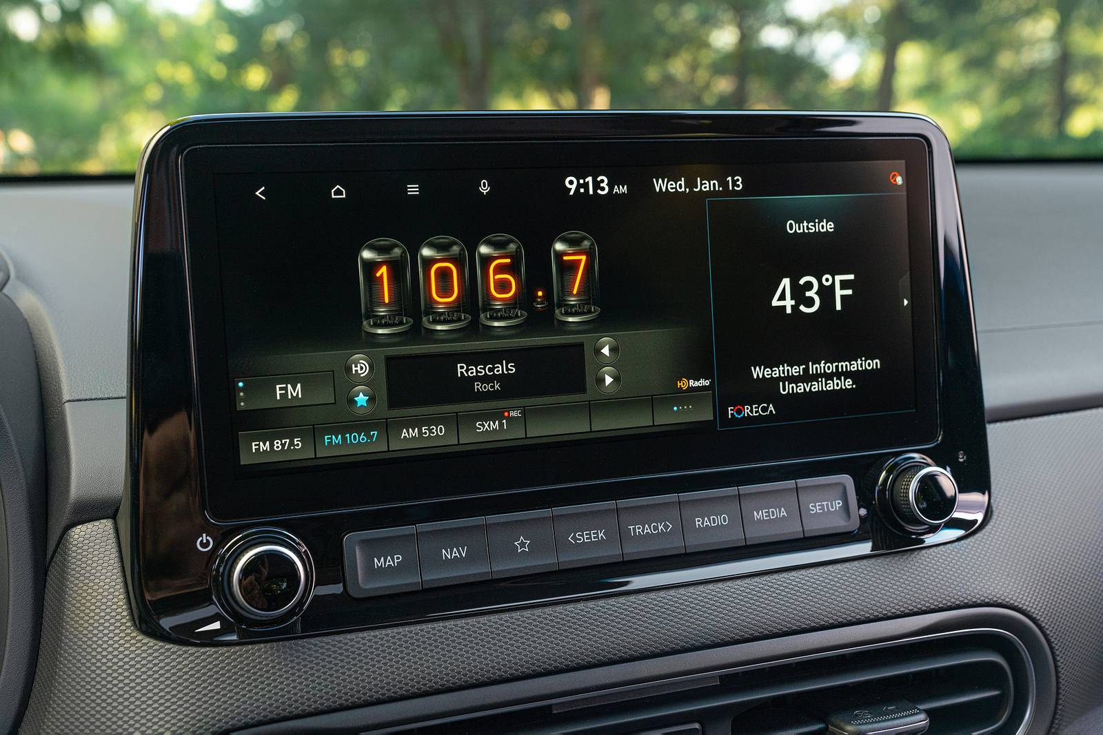 2022 Hyundai Kona interior CC