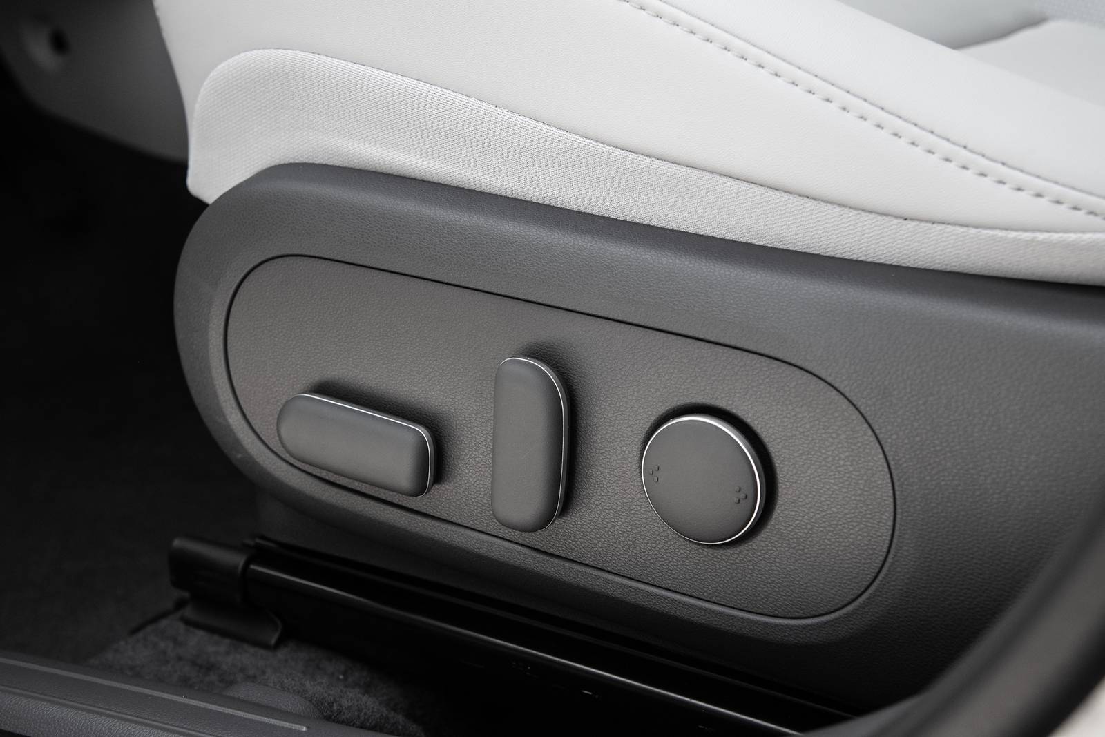 2025 Hyundai Kona interior DETAIL