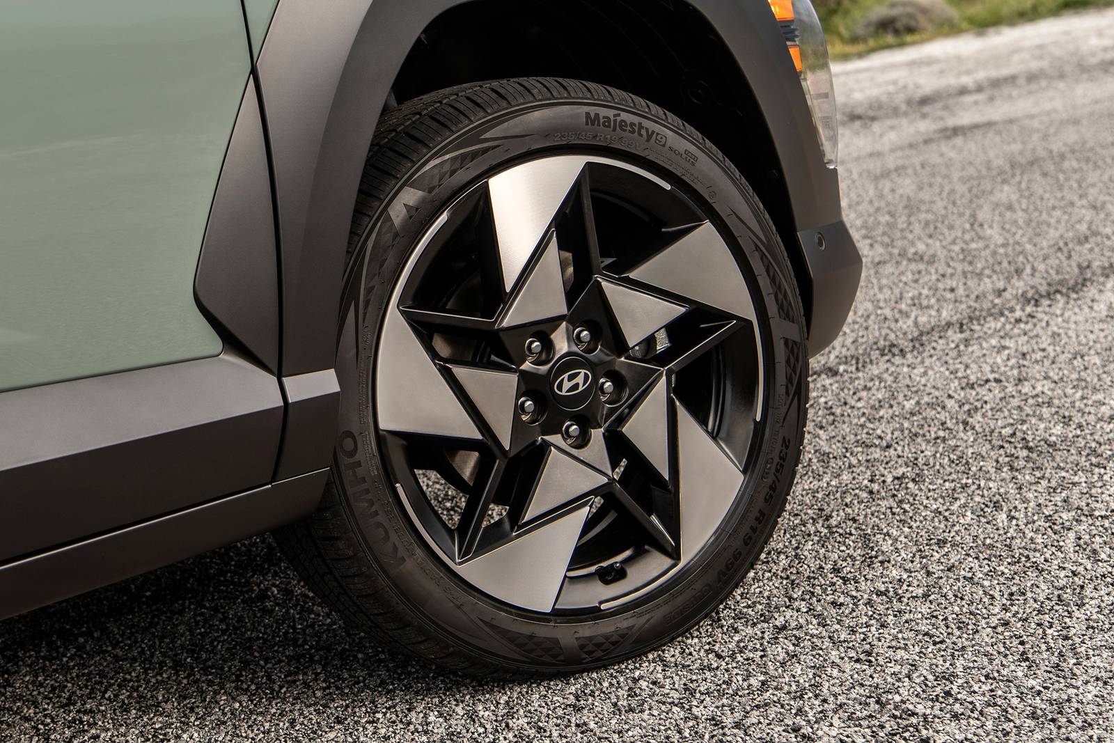 2025 Hyundai Kona exterior W