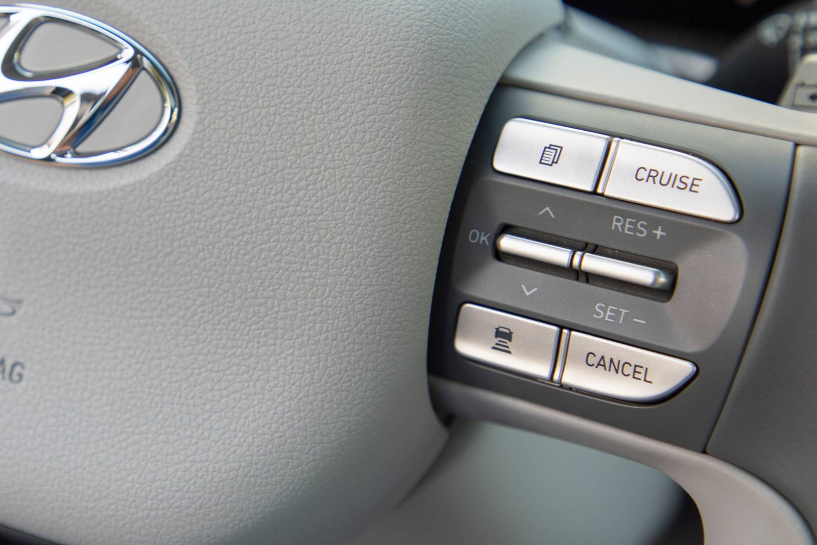 2022 Hyundai NEXO interior AUXCTRL