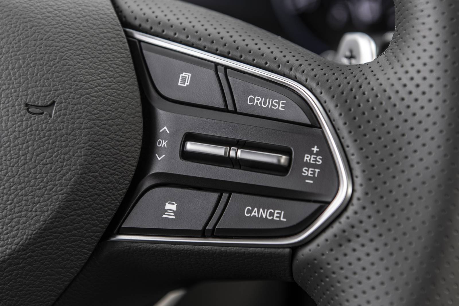 2020 Hyundai Palisade interior AUXCTRL