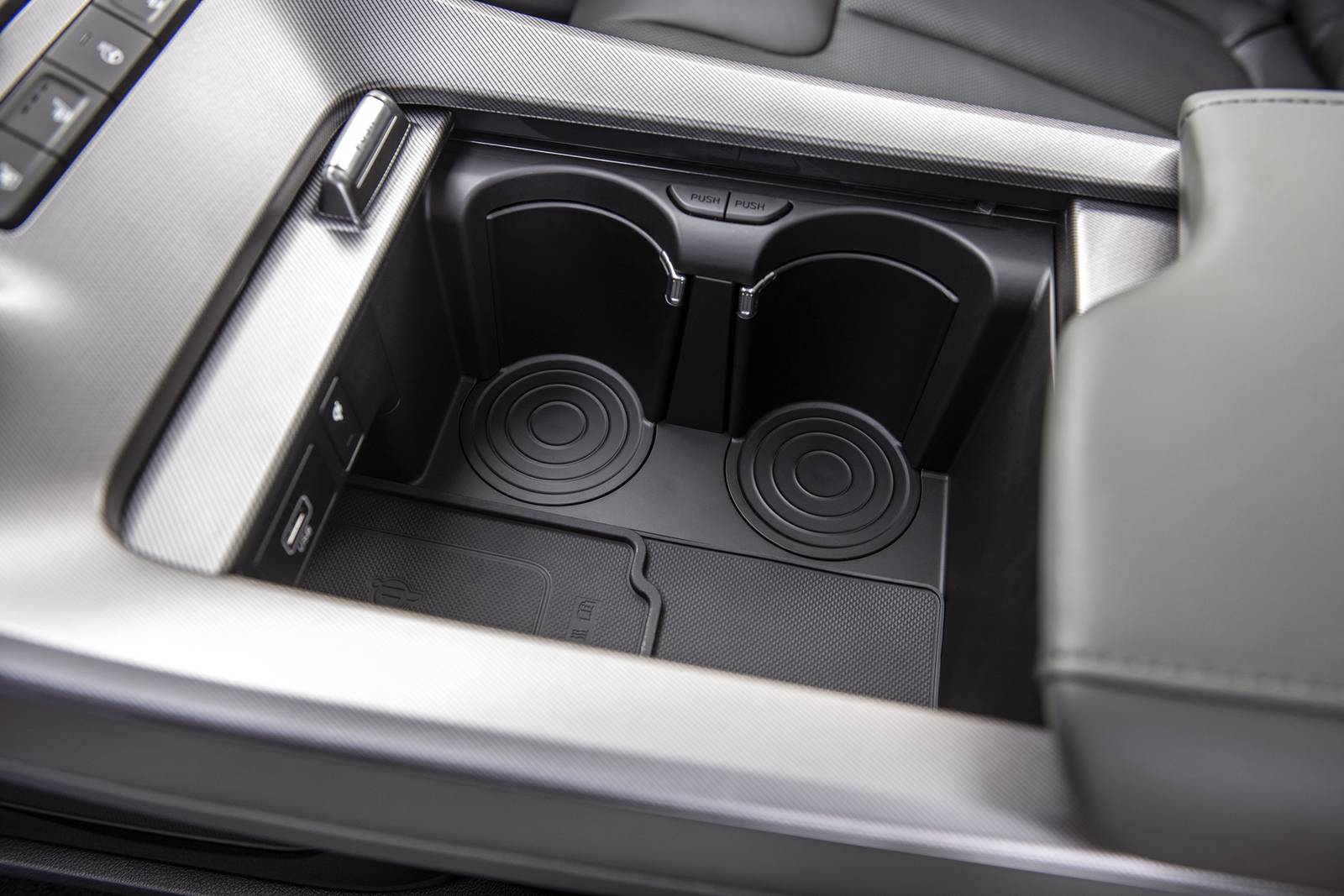 2020 Hyundai Palisade interior CUP