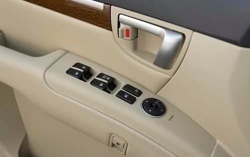 2009 Hyundai Santa Fe interior DETAIL