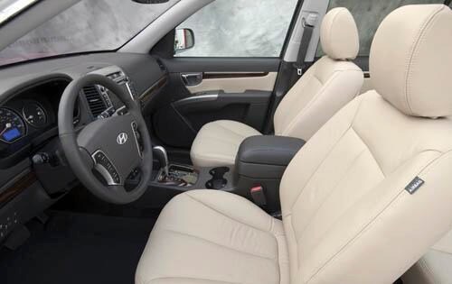 2011 Hyundai Santa Fe interior I