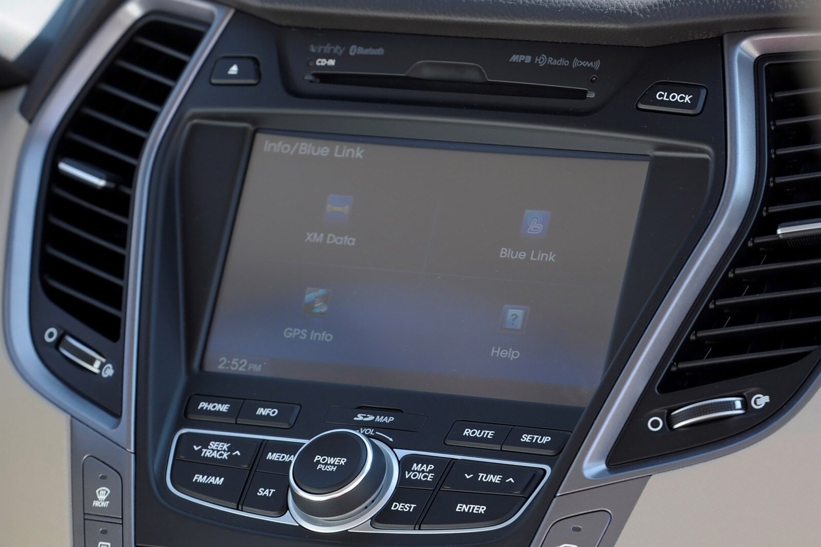 2013 Hyundai Santa Fe interior CC
