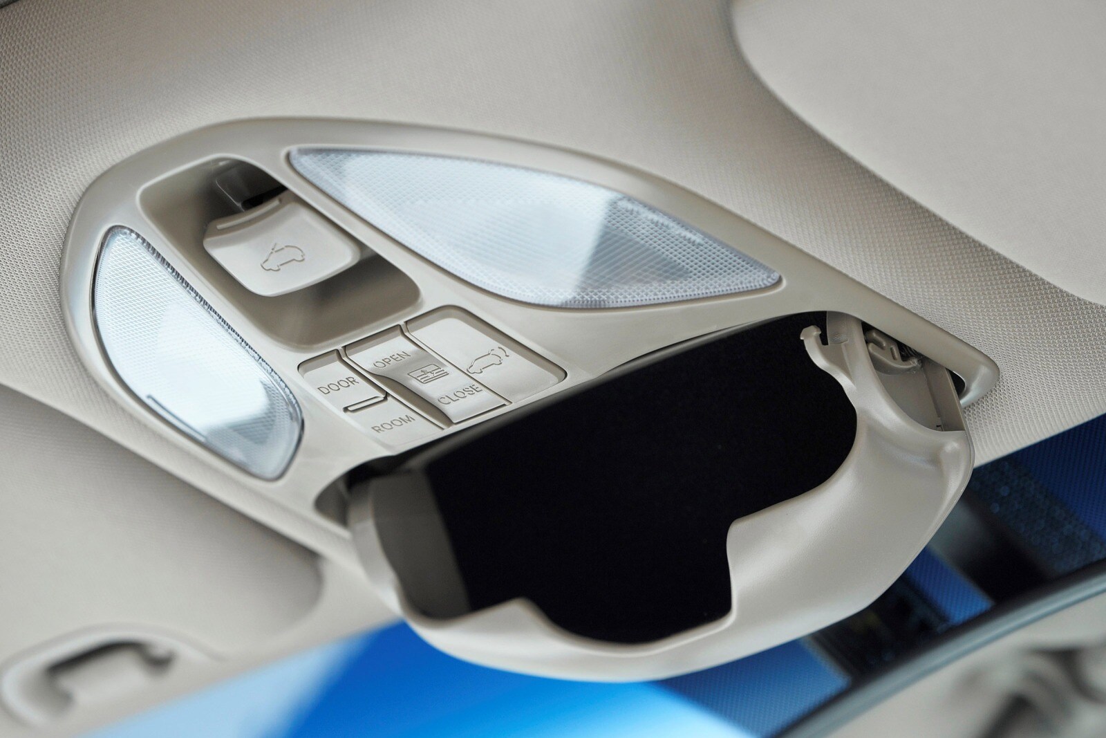 2013 Hyundai Santa Fe interior DETAIL