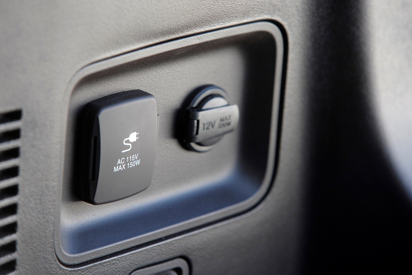 2015 Hyundai Santa Fe interior DETAIL