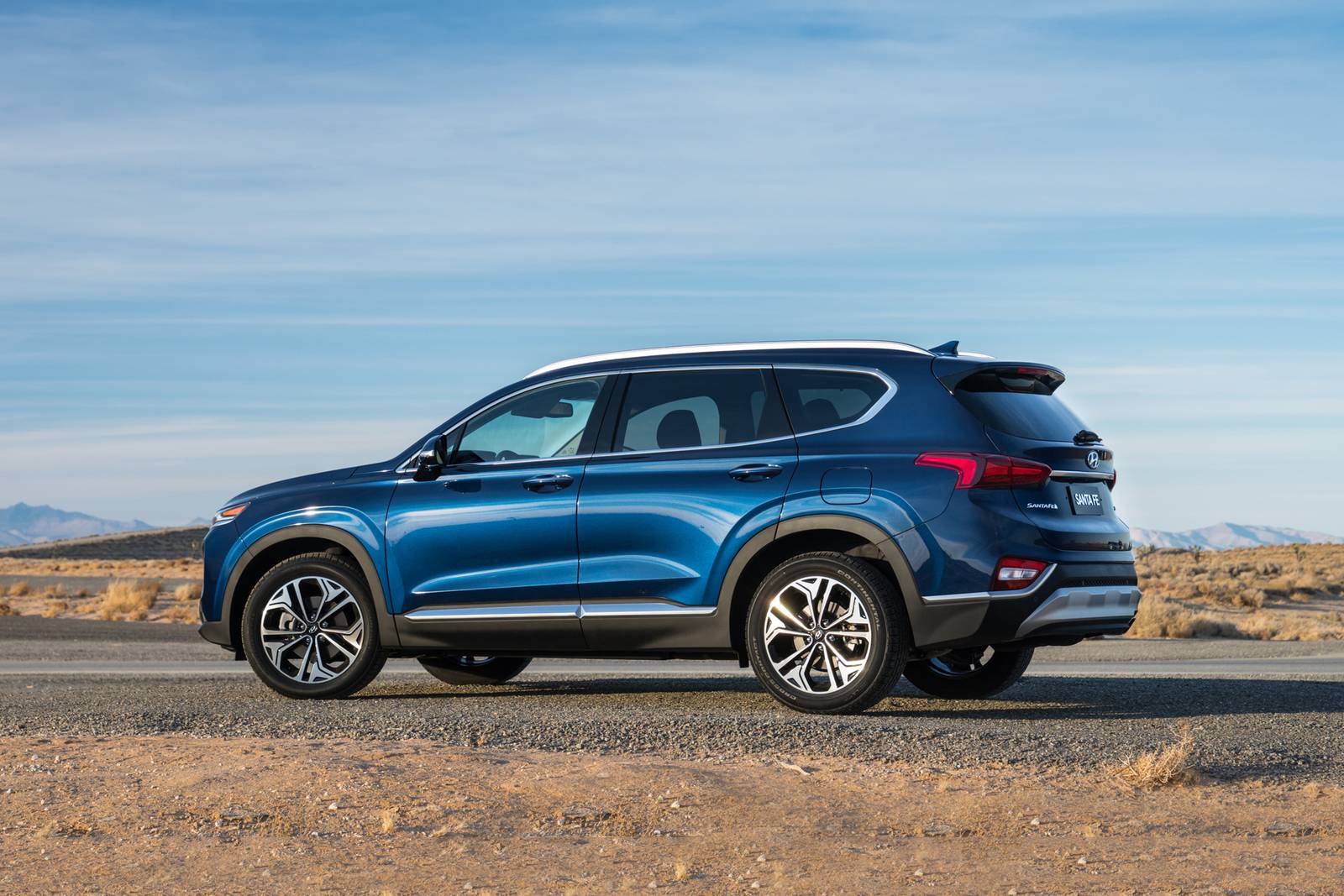 2019 Hyundai Santa Fe Ultimate 2.0T 4dr SUV Exterior Shown
