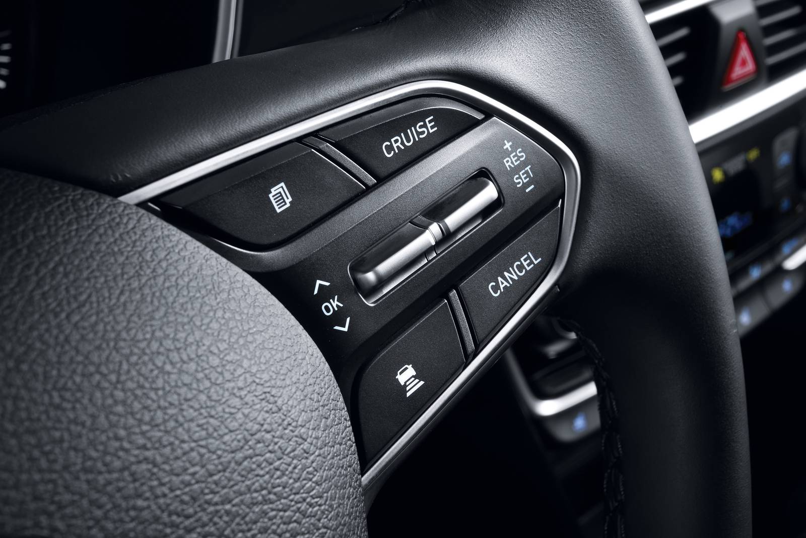 2020 Hyundai Santa Fe interior AUXCTRL