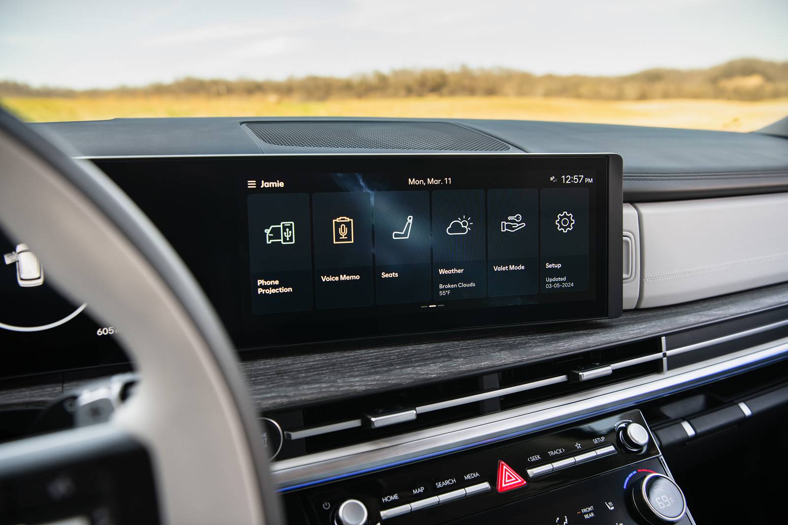 2024 Hyundai Santa Fe interior CC