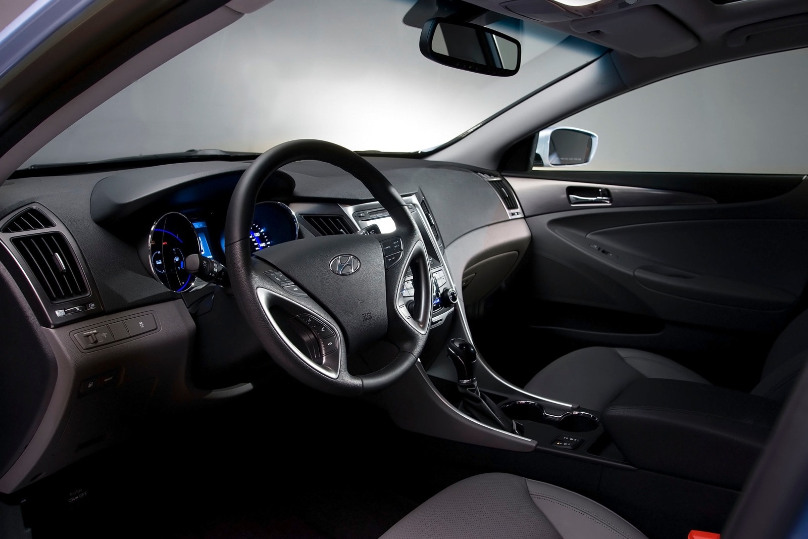 2012 Hyundai Sonata interior I