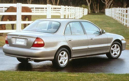 1997 Hyundai Sonata 4 Dr GLS Sedan