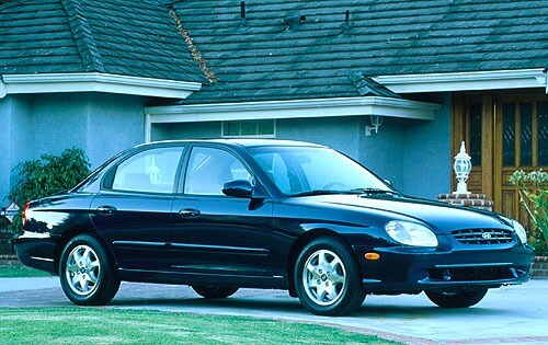 2000 Hyundai Sonata 4 Dr GLS Sedan