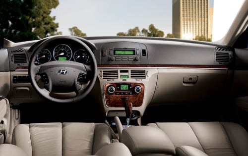 2007 Hyundai Sonata front safety D