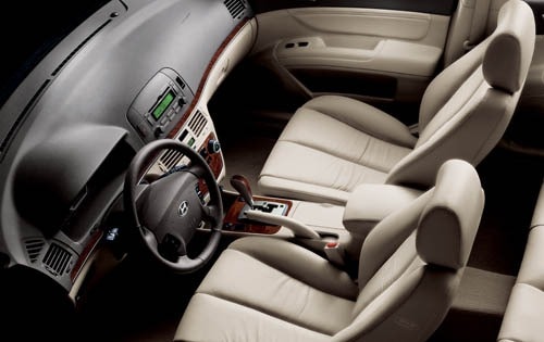 2007 Hyundai Sonata interior I
