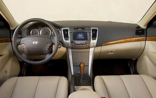 2009 Hyundai Sonata interior D