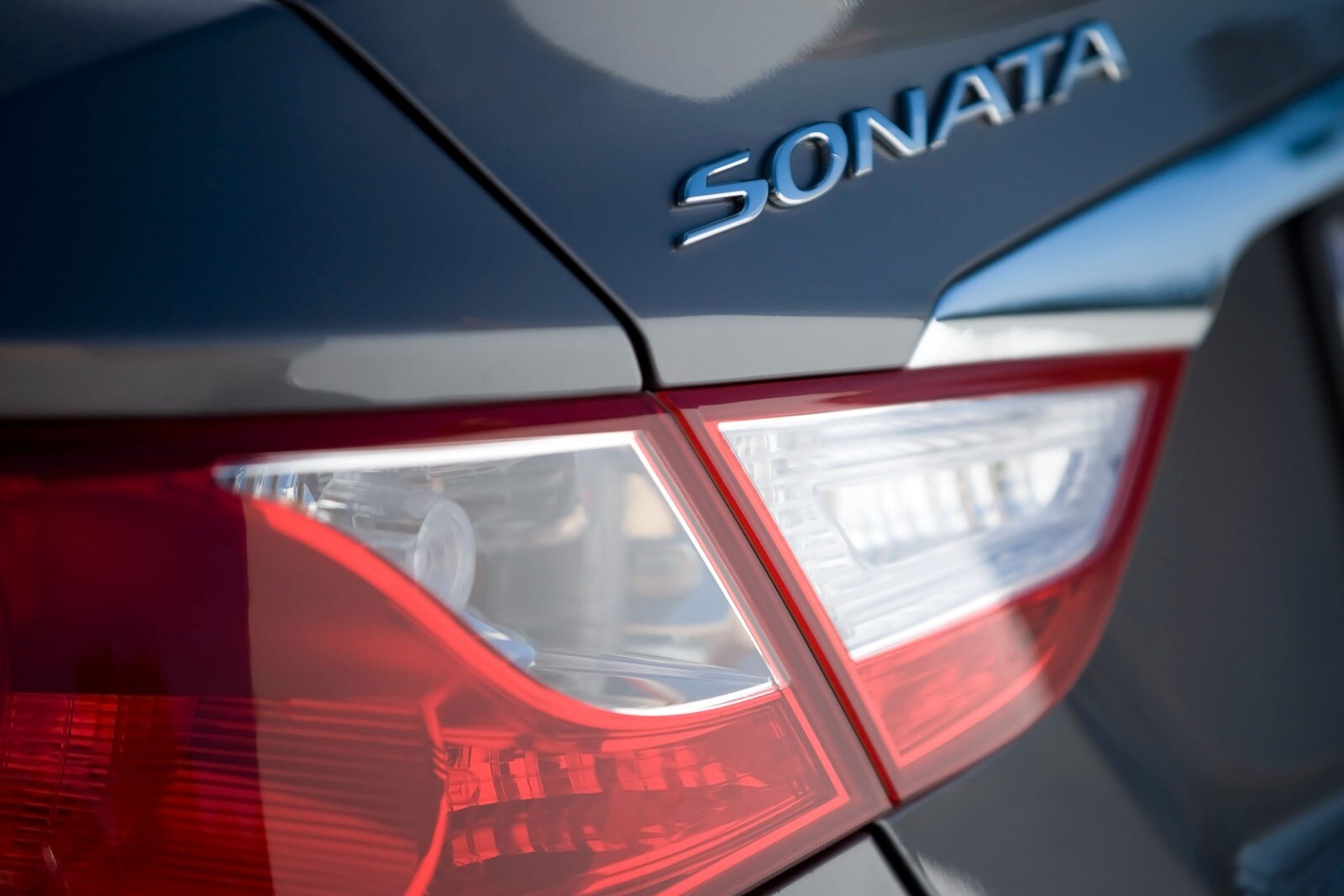 2013 Hyundai Sonata exterior RBDG