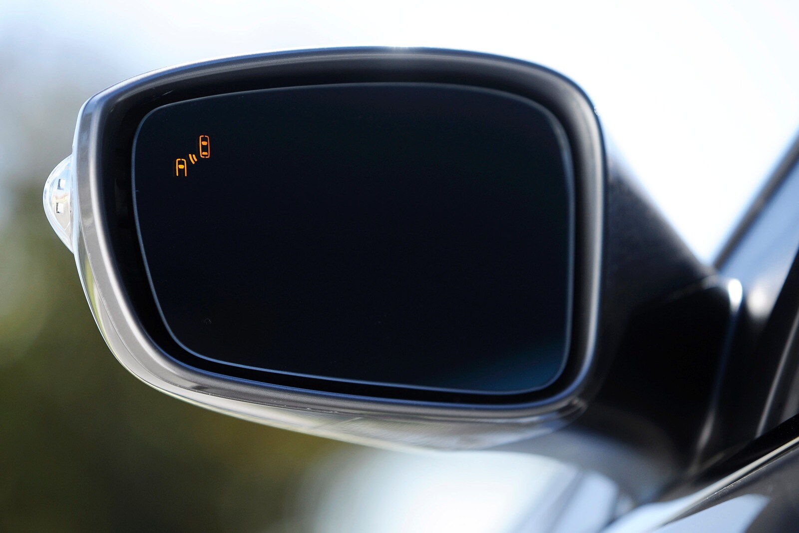 2014 Hyundai Sonata Hybrid front safety EDETAIL