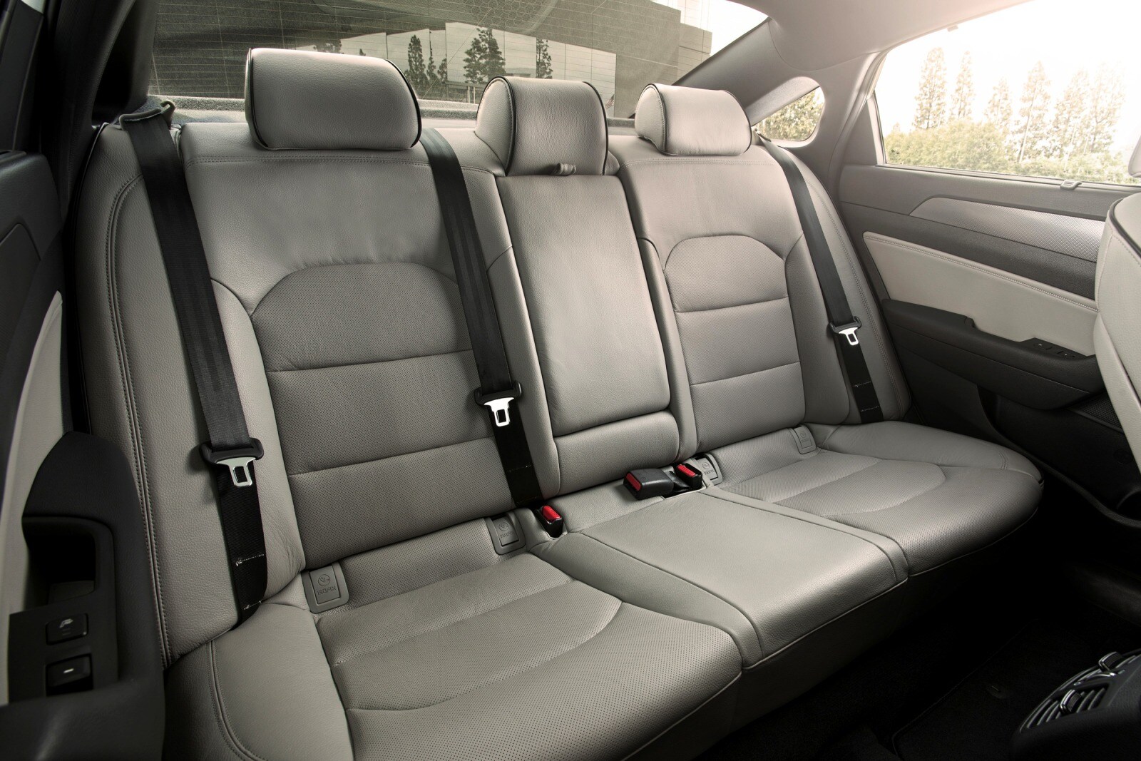 2017 Hyundai Sonata interior RI