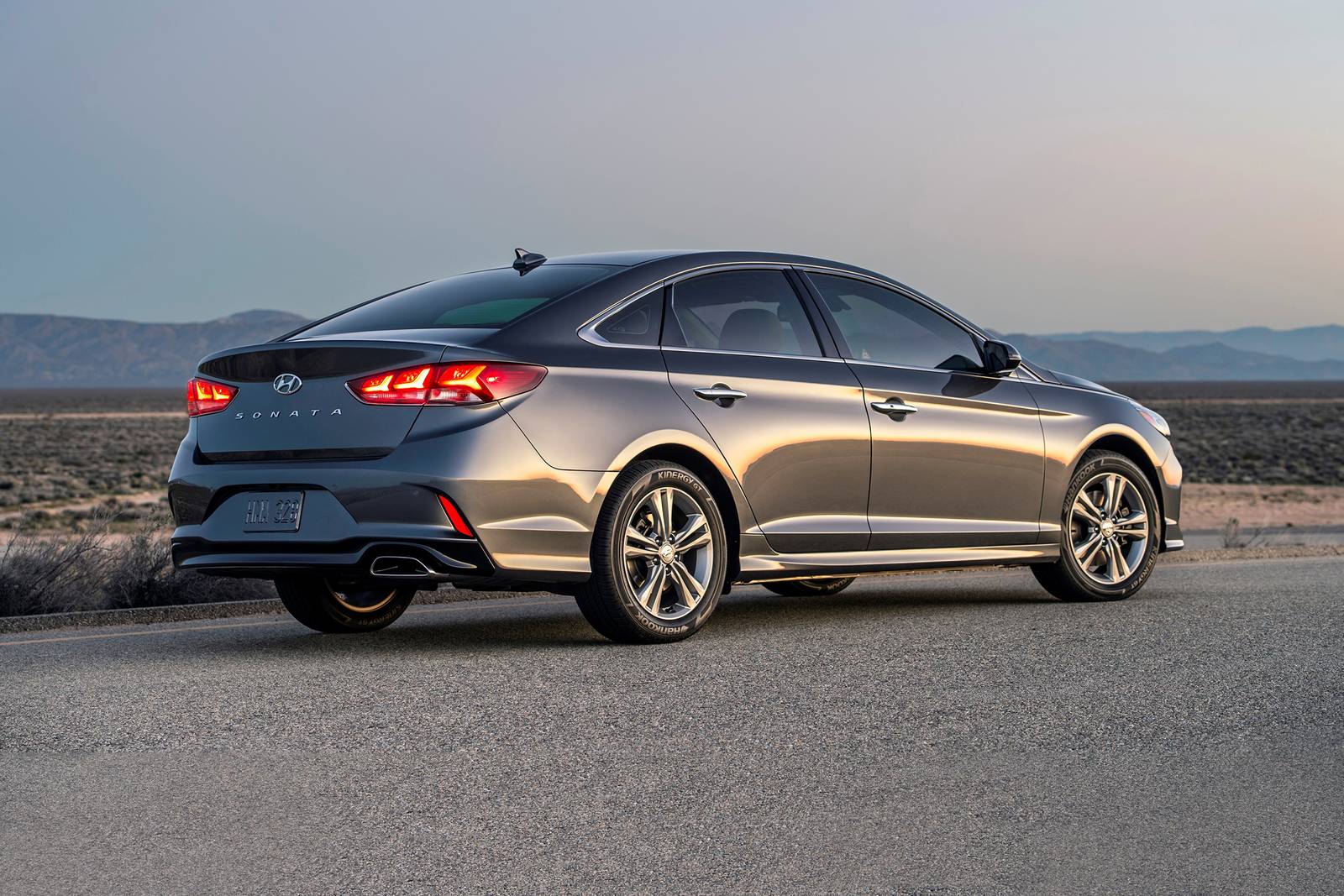 2018 Hyundai Sonata exterior FQ
