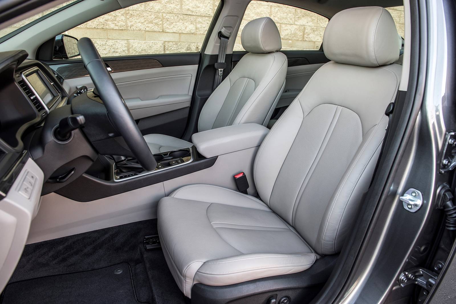 2018 Hyundai Sonata interior I