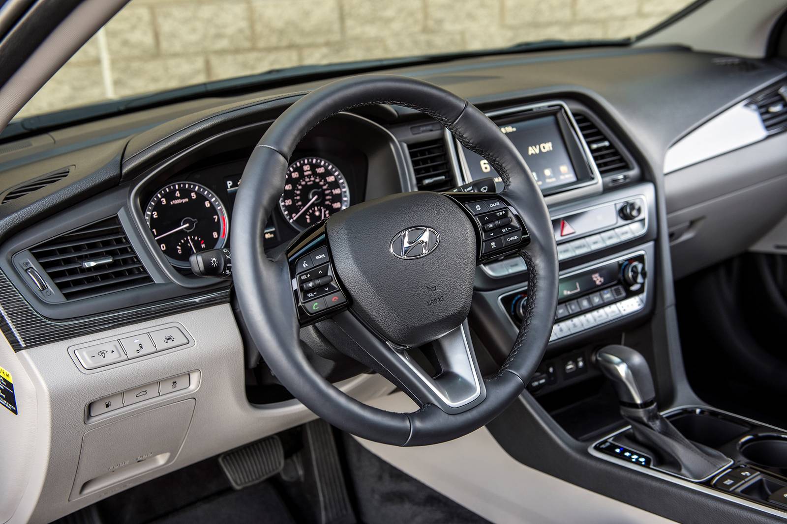 2018 Hyundai Sonata interior SWD