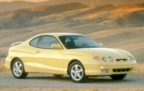 2001 Hyundai Tiburon 2dr Coupe 4A