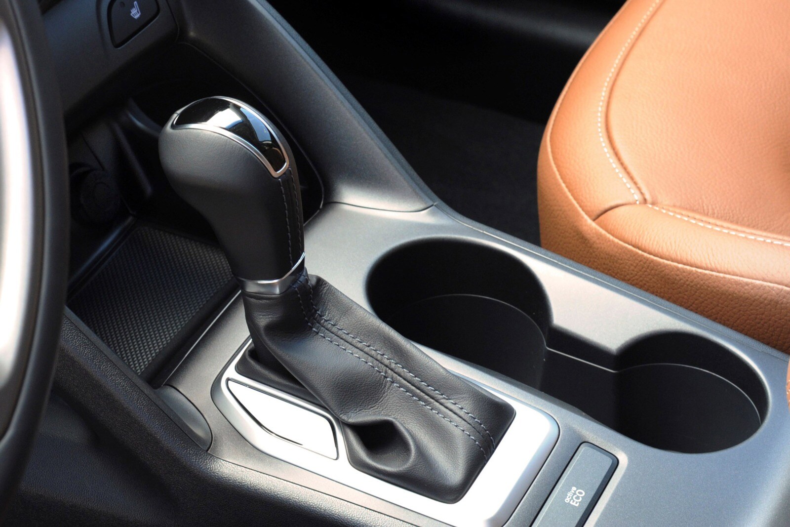 2014 Hyundai Tucson interior SHF