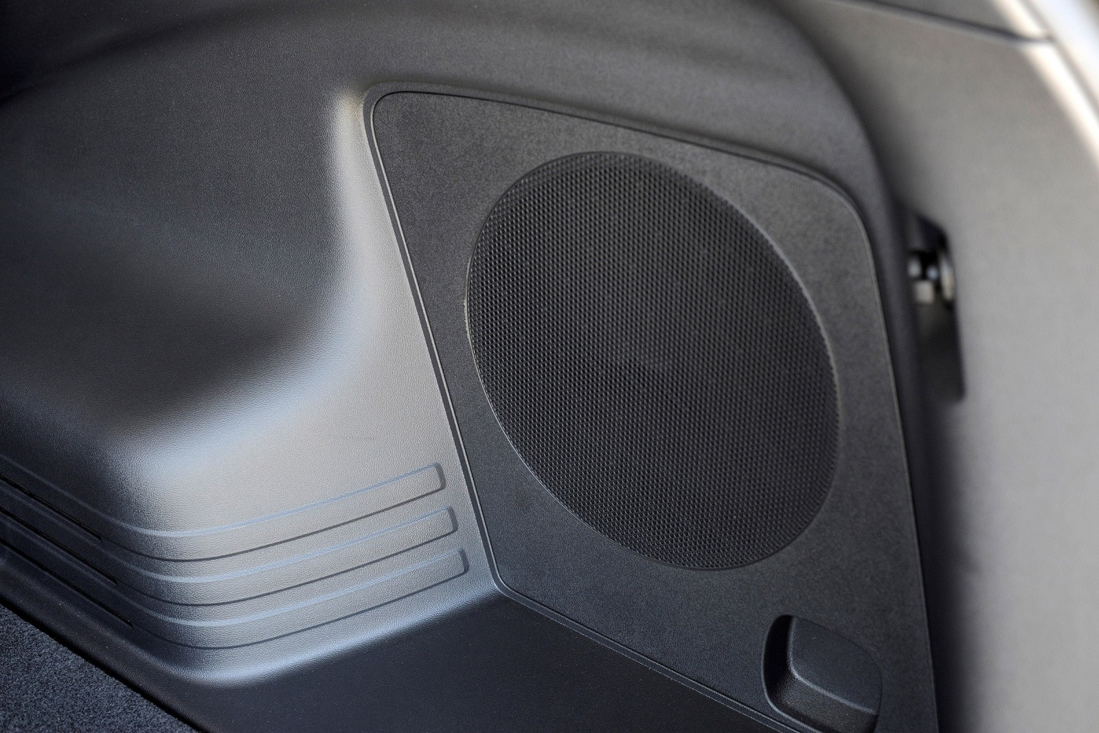 2014 Hyundai Tucson front safety DETAIL