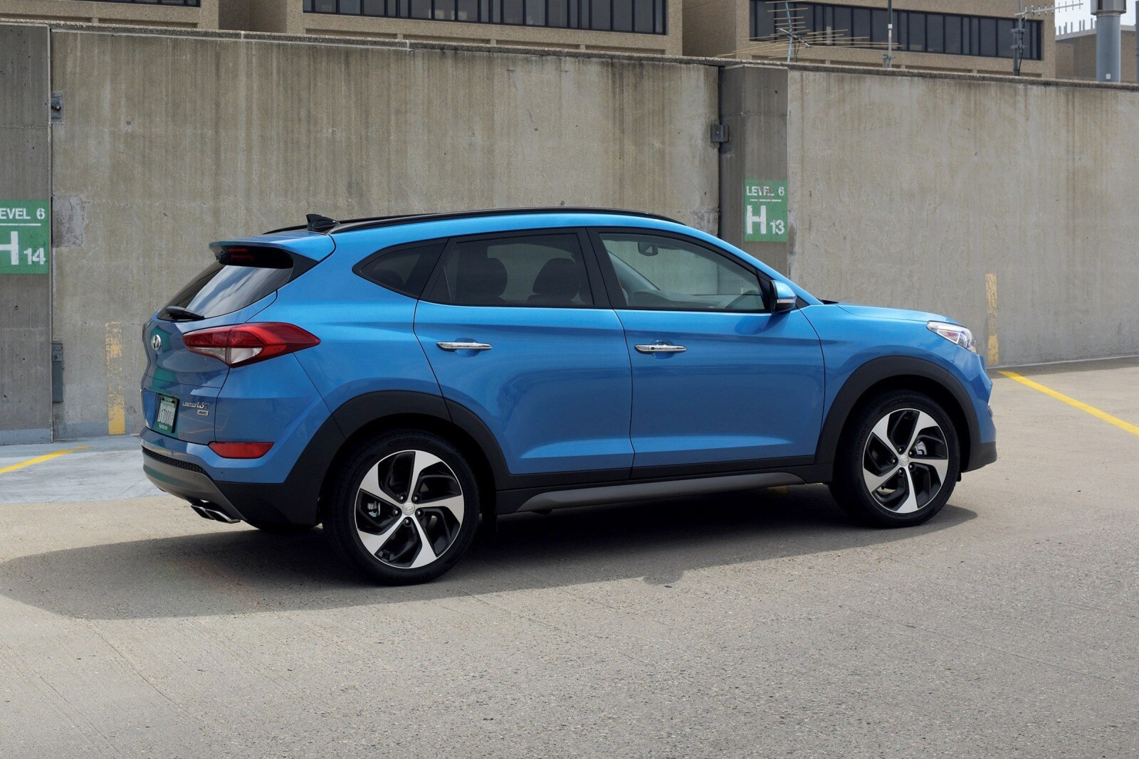 2017 Hyundai Tucson front safety EXM