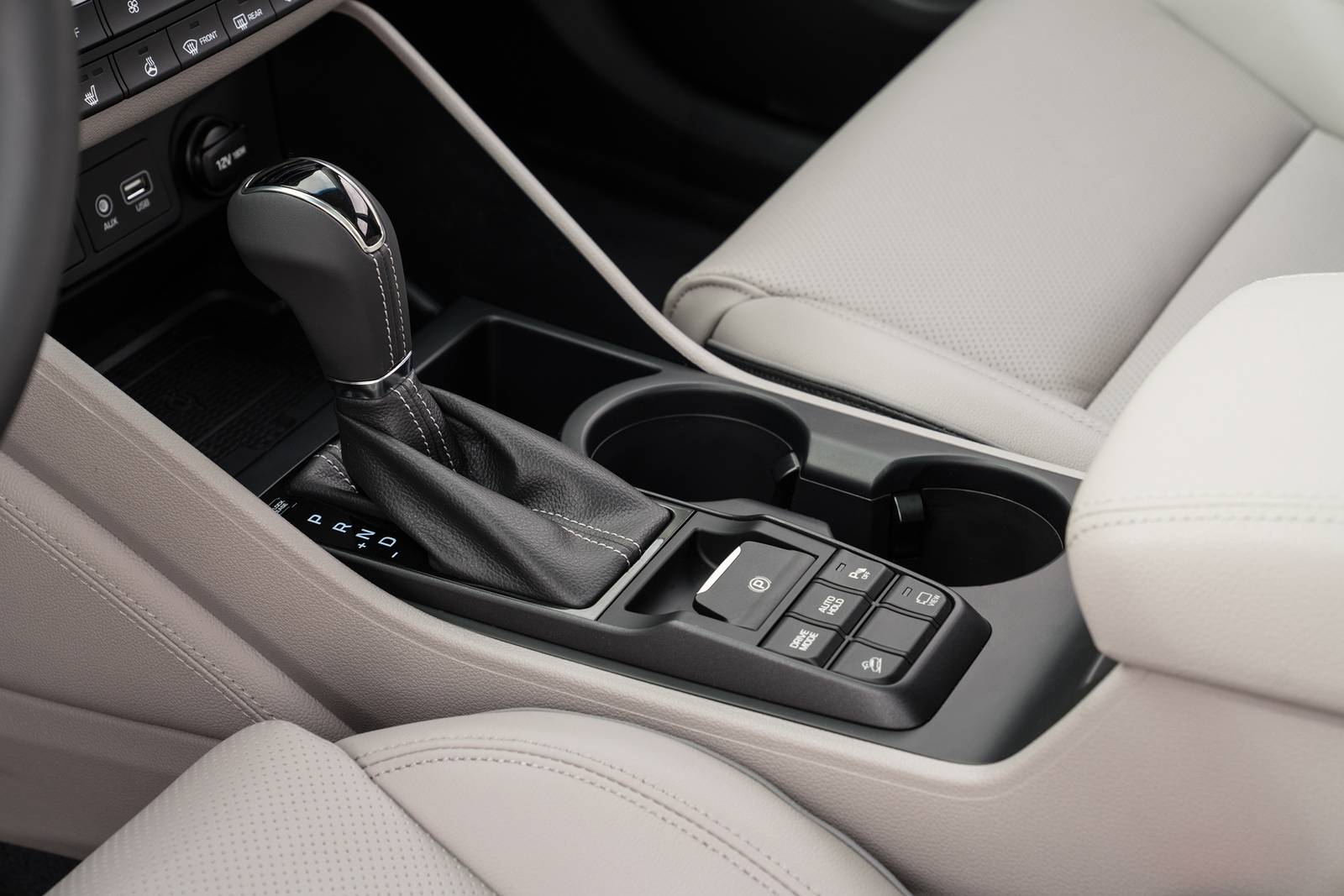 2019 Hyundai Tucson interior SHF