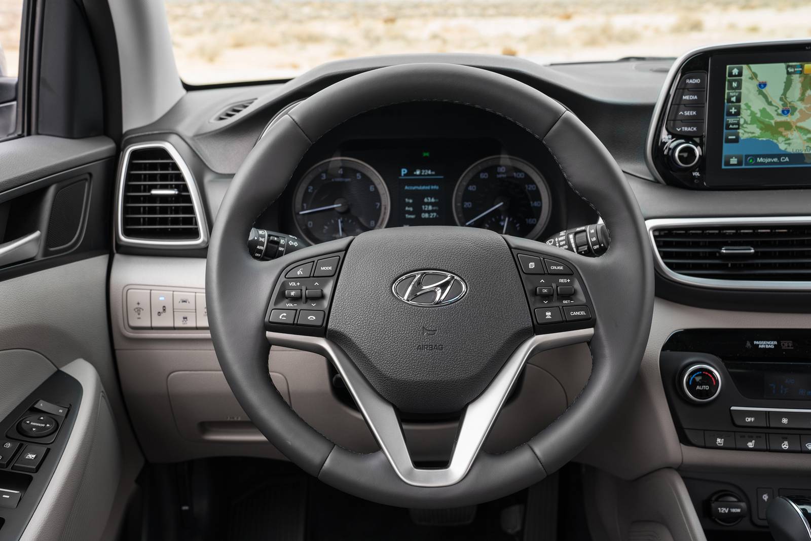 2019 Hyundai Tucson interior SWD