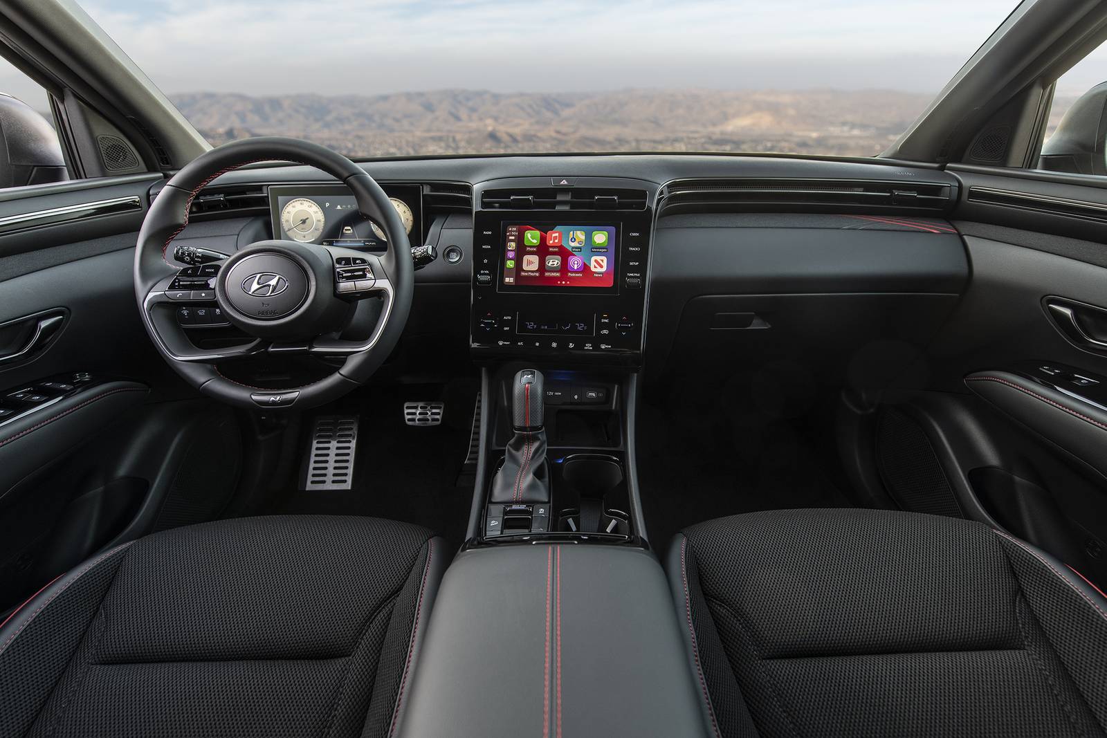 2022 Hyundai Tucson interior D