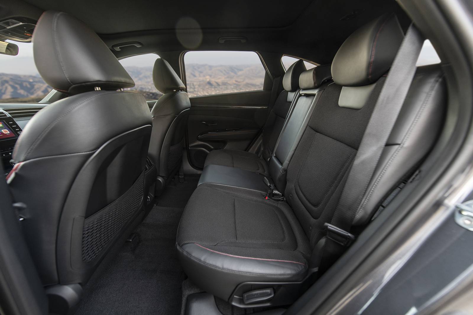 2024 Hyundai Tucson interior RI
